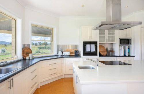 Erudgere House | 273 m² House ∙ 4 bedrooms ∙ 8 guests