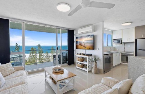 Alexandra Headland Apartment | 275 m² Serviced apartment ∙ 3 bedrooms ∙ 127 guests