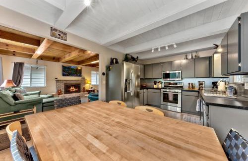 Christmas Valley Ski Chalet | 2782B Tahoe River Chalet