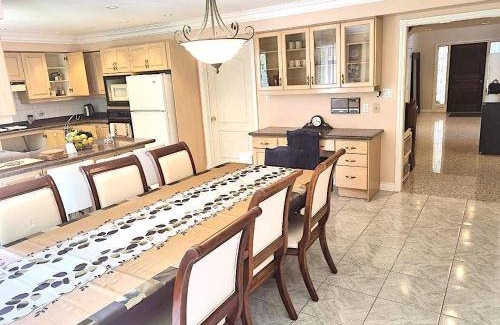 Richmond Hill Apartment | 279 m² Apartment ∙ 5 bedrooms ∙ 11 guests