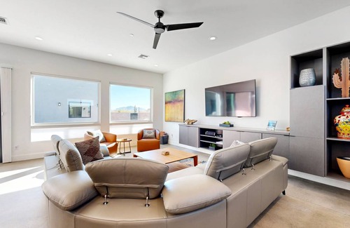 North Scottsdale House | 279 m² House ∙ 3 bedrooms ∙ 6 guests