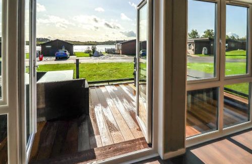 Oakmere House | 28 Delamere Point