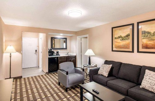 Plano Hotel | 28 m² Hotel ∙ 127 guests
