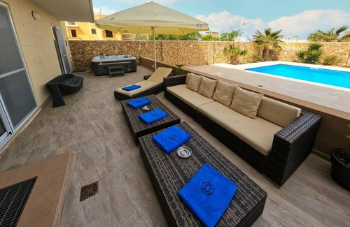 Ggantija Apartment | 280 m² Apartment ∙ 4 bedrooms ∙ 10 guests