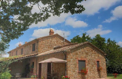 Proceno House | 280 m² House ∙ 7 bedrooms ∙ 18 guests
