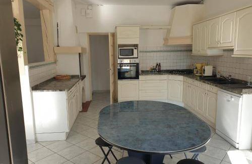 Villalbe House | 280 m² House ∙ 7 bedrooms ∙ 18 guests
