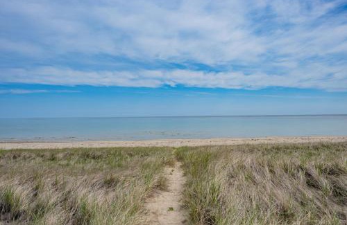 Sagamore Beach House | 283 Phillips Road Sagamore Beach - Cape Cod