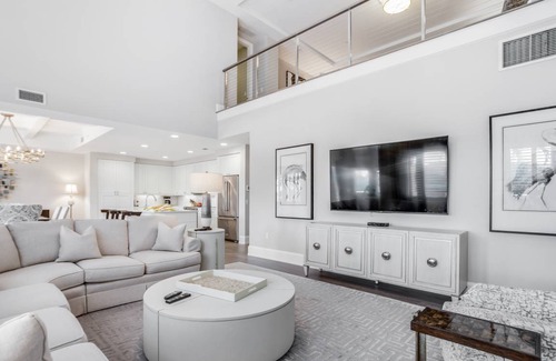 Redevelopment Area Condo | 288 m² Condo ∙ 3 bedrooms ∙ 6 guests