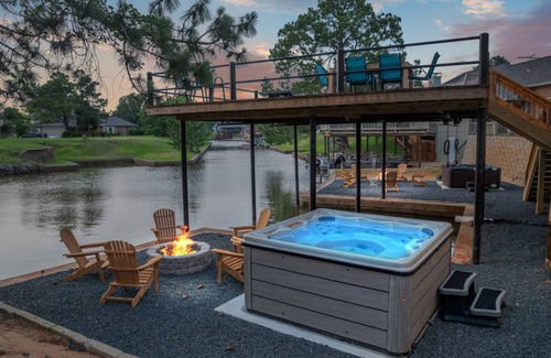 Cedar Creek Reservoir House | 288 m² House ∙ 6 bedrooms ∙ 18 guests