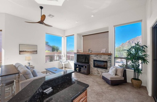 North Scottsdale House | 288 m² House ∙ 3 bedrooms ∙ 8 guests