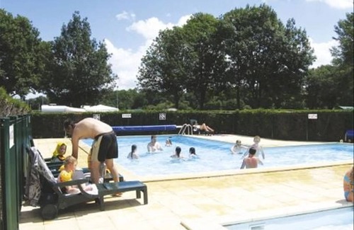 Sable-sur-Sarthe Ski Chalet | 29 m² Chalet ∙ 2 bedrooms ∙ 6 guests
