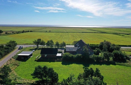 Toftum House | 290 m² House ∙ 8 bedrooms ∙ 18 guests