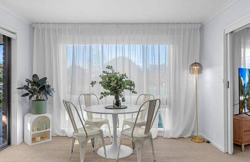 North Bendigo House | 290 m² House ∙ 3 bedrooms ∙ 7 guests