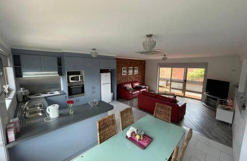 St Leonards House | 290 m² House ∙ 3 bedrooms ∙ 6 guests