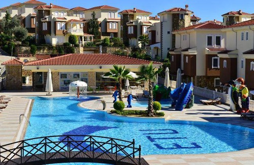 Alanya Resort | 290 m² Resort ∙ 4 bedrooms ∙ 8 guests