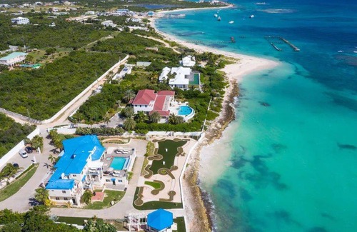 Blowing Point Villa | 293 m² Villa ∙ 3 bedrooms ∙ 6 guests