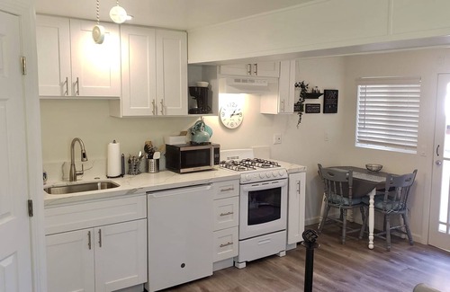 Middletown Apartment | 2950 B Columbia - Private, ALL-NEW boho studio in the heart of SD