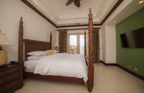 Herradura Condo | 297 m² Condo ∙ 3 bedrooms ∙ 8 guests
