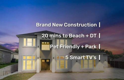 Calallen House | 298 5 Bedrooms Fenced yard New Construction
