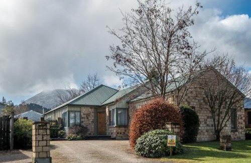 Hanmer Springs House | 2a Bath Street