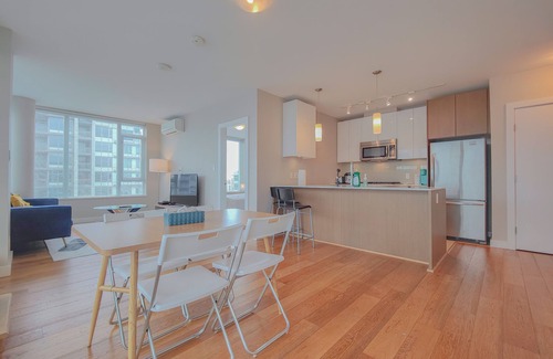 Richmond City Centre Apartment | 2BDR & 2Bath | AC | 900sq.ft | Free WiFi&Parking