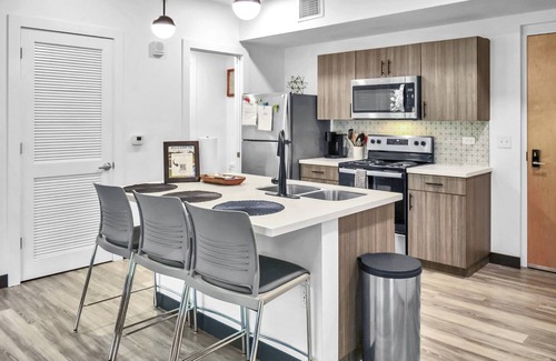 Zephyrhills West Condo | 2BDR Luxury Getaway: Sports & Wellness Hub
