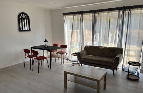 South Benfleet Apartment | 2bed Apt Benfleet - Familyfriendly - Freeparking