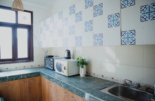 Hauz Khas Village Apartment | 2BHK Jewel by Hauz Khas Fort