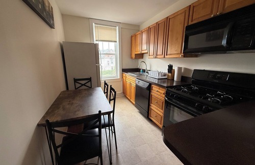 Elkins Park Apartment | 2BR Apartment in Elkins Park, Monthly Discount
