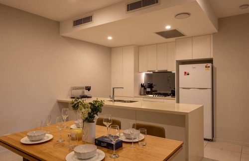 Macgregor Apartment | 2BR Apartment w/Balcony Easy Access All Hotspot