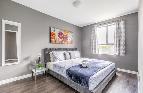 Rosedale Apartment | 2BR Apartment with Netflix - Near DT Hamilton