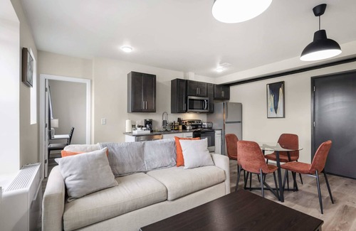 New Center Detroit Apartment | 2BR Brand New Apartment Near Henry Ford