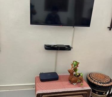 Kolkata Apartment | 2BR Dhakuria Apartment - Dev's Corner
