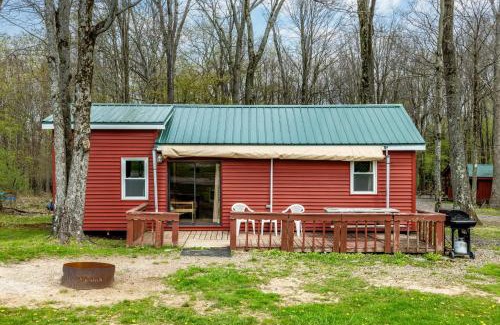 Russell House | 2BR Eagles Nest Cottage