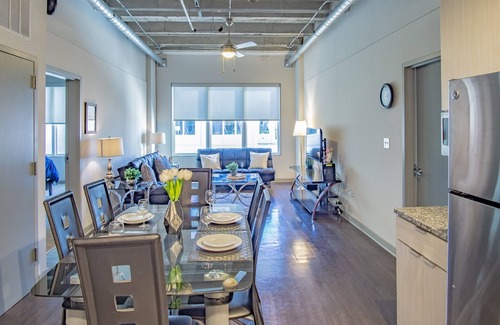 SoNo Apartment | 2BR Fully Furnished Apartment in Midtown Atlanta by RedAwning