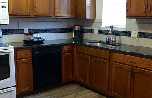 Greenville House | 2BR Luxurious Suite monthly rental in the Center of Greenville
