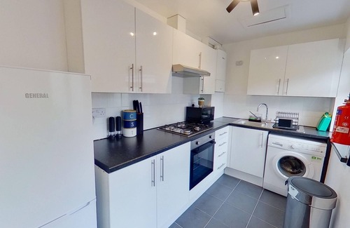 Salford House | 2BR-NearCityCentre-MediaCity-WiFi-Parking-Garden
