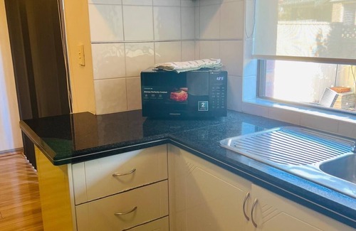 Northmead House | 2BR Northmead | Free Parking | Near Hospital & M2