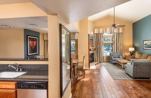 Round Hill Village Condo | 2br Presidential Condo Hike, fish, Swim!