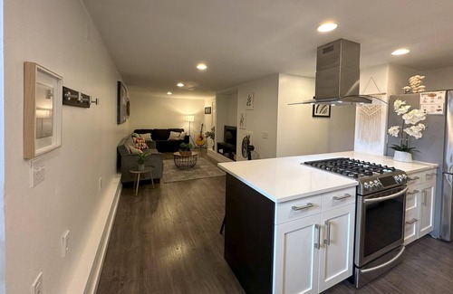 Lake Forest Park Apartment | 2BR Suite in a Charming Home by Lake Washington! Walk to town center.