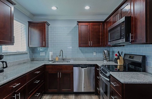 South Central Houston Apartment | 2BR The TMC Flats 09! Hermann Park! Zoo! ⭐️⭐️⭐️⭐️⭐️