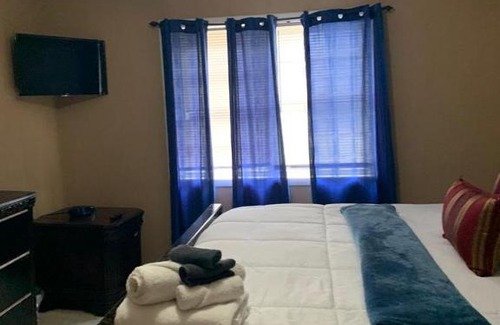 Stone Mountain House | 2BRCozyStone Mountain Villa -Mins to Historic Stm Park