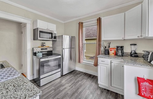 Oneonta Apartment | 2nd Base Apt 2 - All Star Baseball Rentals