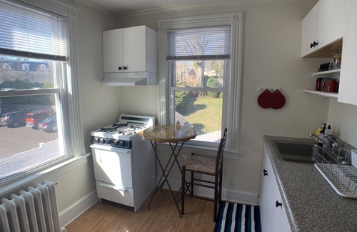 Greenwich House | 2nd Floor, 1 Br/1 Ba With Sofa Bed In The Living Room