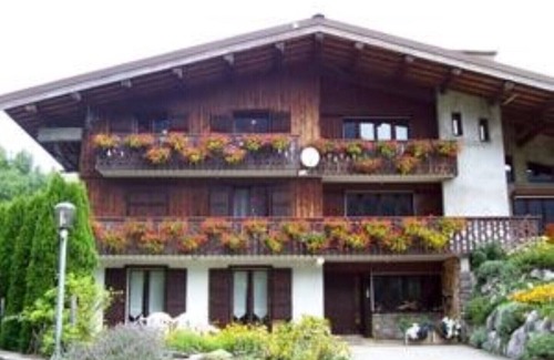 Seytroux Apartment | 2nd floor apartment in chalet