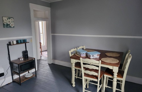 Wilmington Apartment | 2nd Floor Apt. Downtown near WEC
