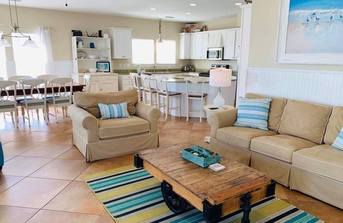 Morgantown House | 2nd Tier w/views, tennis and pools