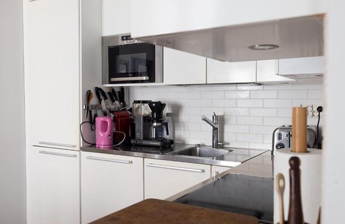 Kluuvi Apartment | 2ndhomes Luxury Helsinki Center 2BR Apartment with Sauna