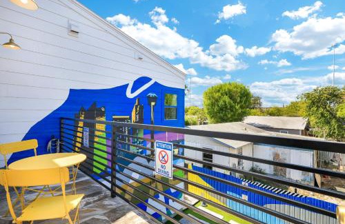 Downtown San Antonio House | 2x Hottub, Pool, Minigolf, Theater,games, 20guests