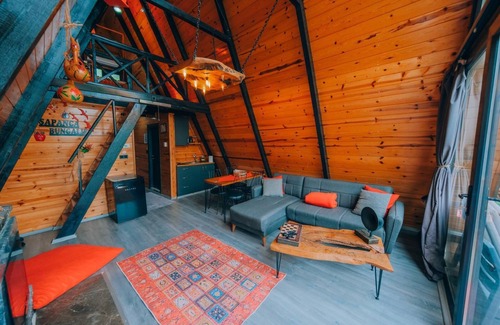 Sapanca House | 3+1 Heated Pool-Jacuzzi-Fireplace-Sheltered Bungalow for 8 People